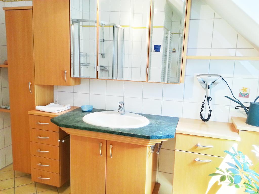 Gastehaus Zur Schonen Aussicht Bed & Breakfast Spitz an der Donau Bilik gambar